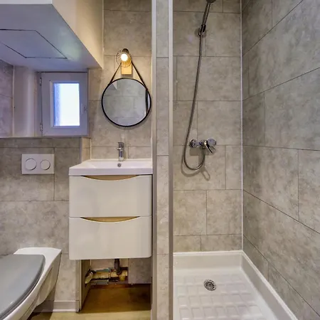 2 Pieces Independant A La Campagne Apartment *